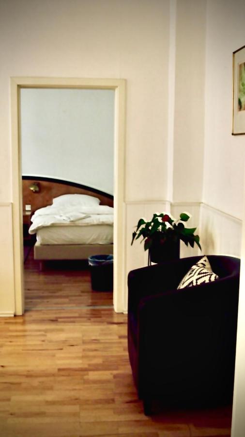 Pension Tokus Нюрнберг Экстерьер фото