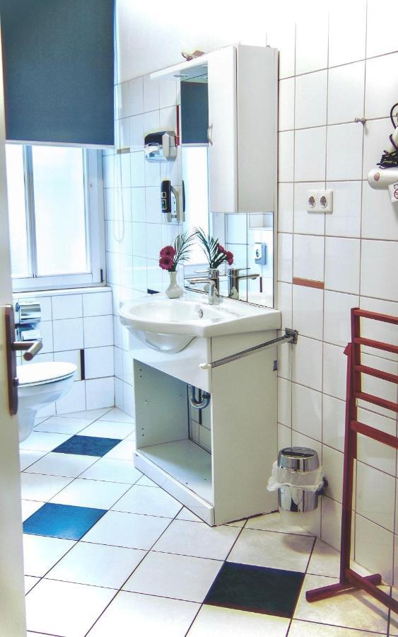 Pension Tokus Нюрнберг Экстерьер фото